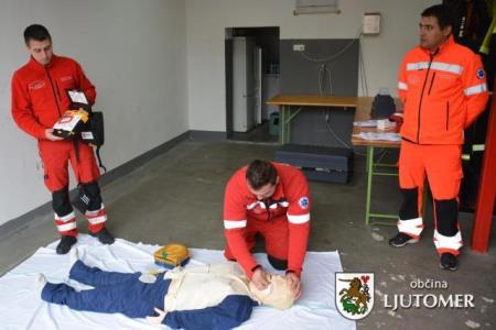 Namestitev defibrilatorja v Cezanjevcih 4